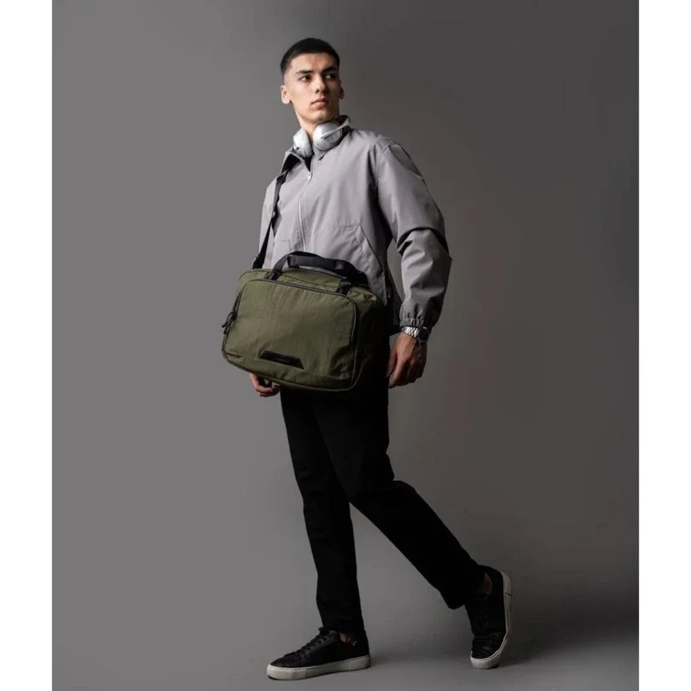 Alpaka Bravo Brief Green Axoflux 400D Laptop Bag Messenger AA010820524 NEW‎